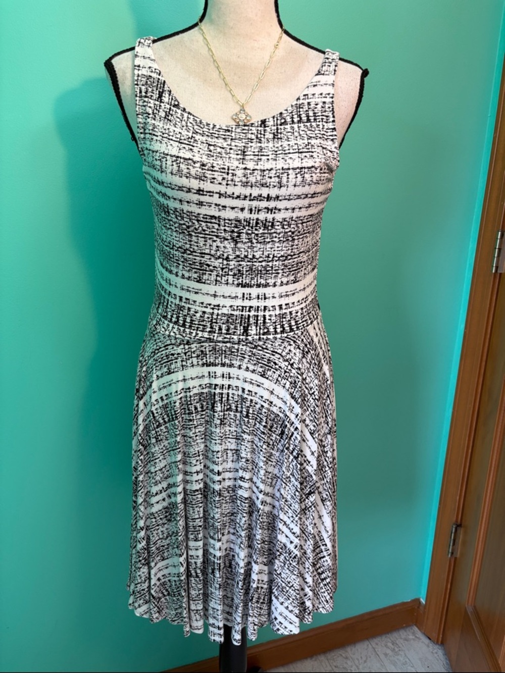 Cynthia Rowley Black and White Textured Sleeveless Midi Dress